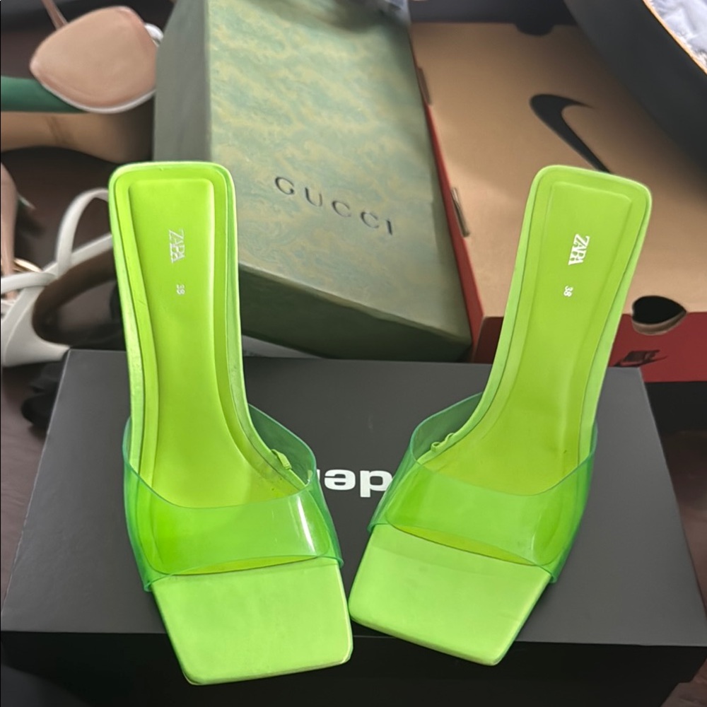 Zara Women's Green Heels